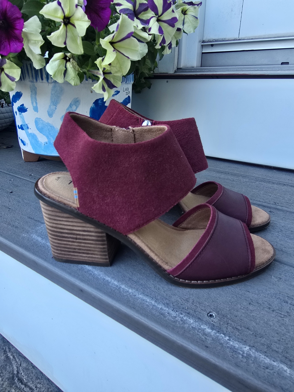 Toms Women's Burgundy Block Heel Sandals Size 7